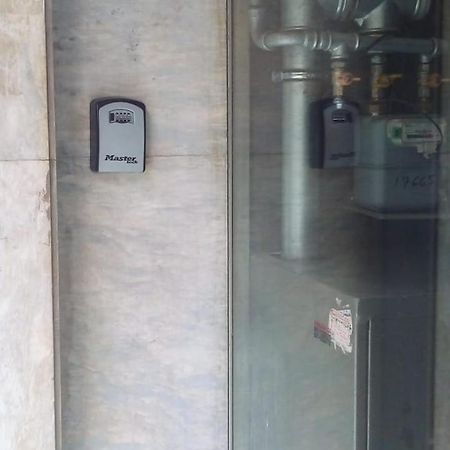 Cozy Studio Near Victoria Metro Station Athen Exterior foto