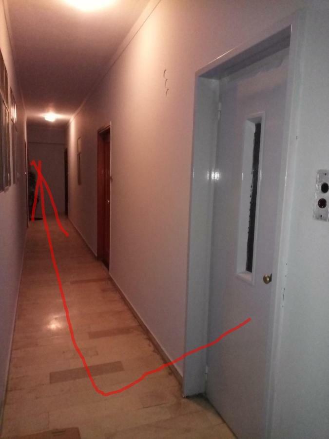 Cozy Studio Near Victoria Metro Station Athen Exterior foto